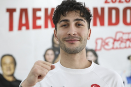患有横贯性脊髓炎的土耳其跆拳道冠军瞄准巴黎金牌